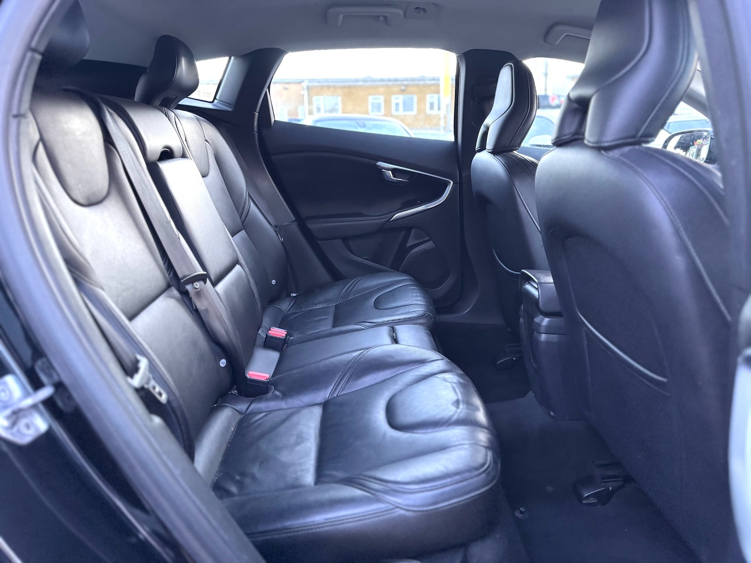 Used Volvo V40 2015 for sale - 76933298: Photo 12