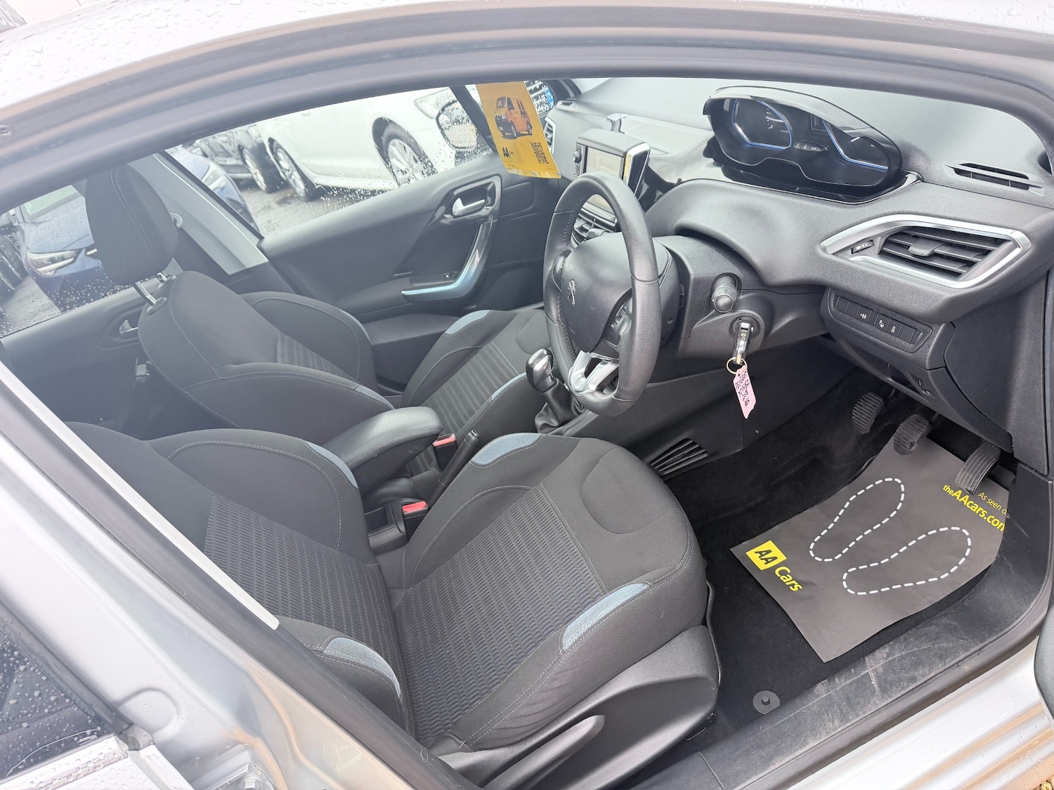 Used Peugeot 208 2013 for sale - 77543766: Photo 8