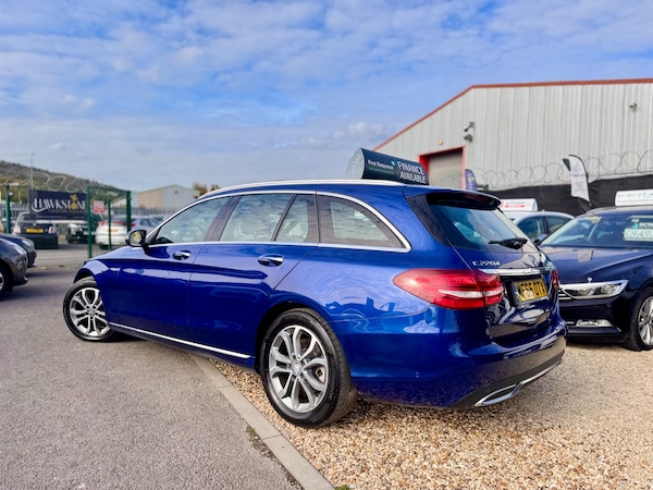 Used Mercedes-Benz C Class 2015 for sale - 76321933: Photo 6