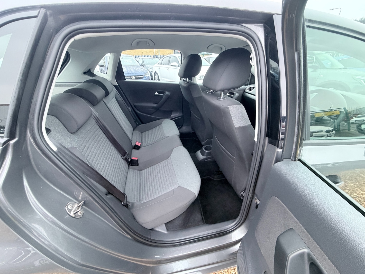 Used Volkswagen Polo 2011 for sale - 77223026: Photo 9