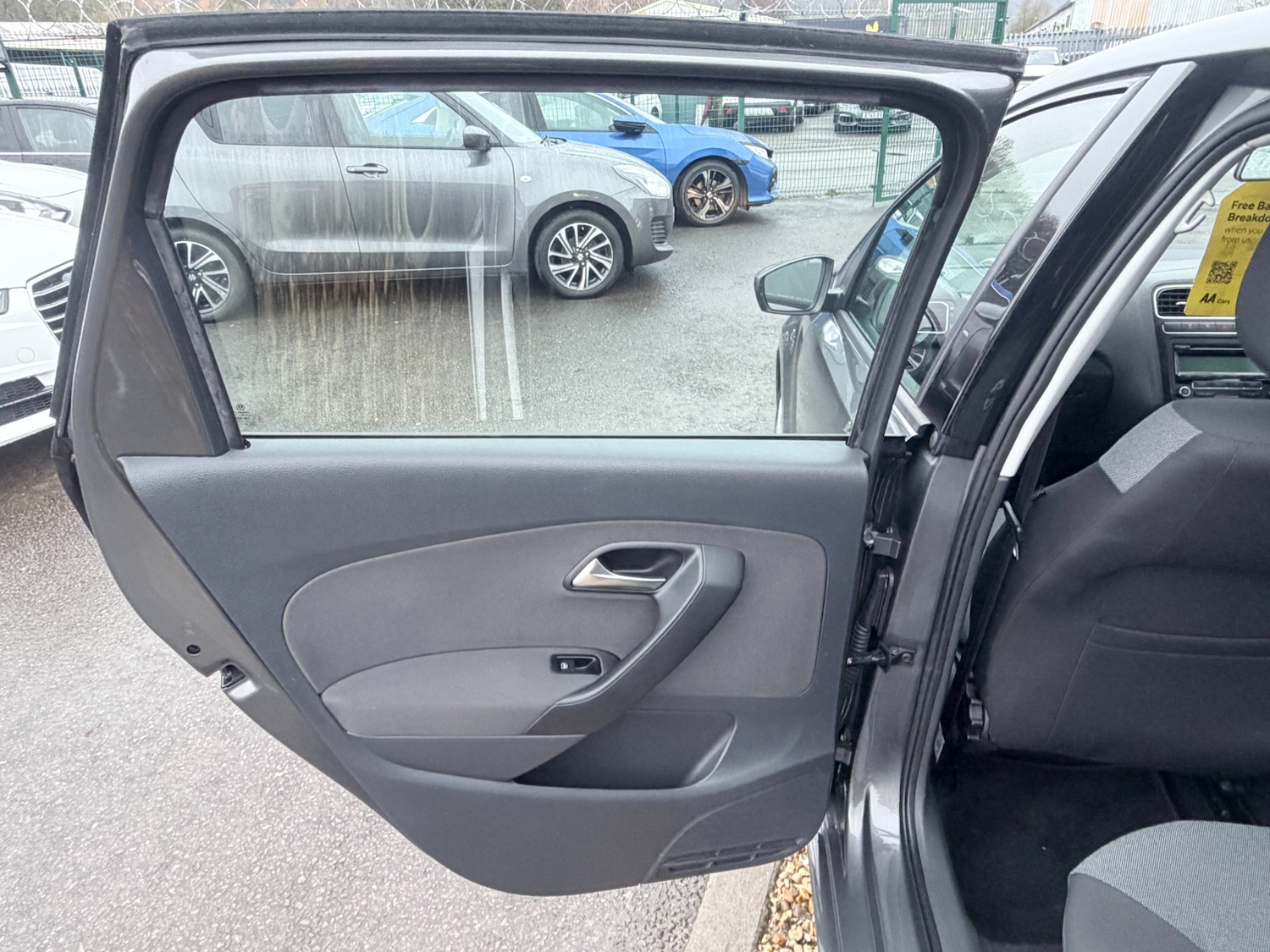 Used Volkswagen Polo 2011 for sale - 77019151: Photo 32