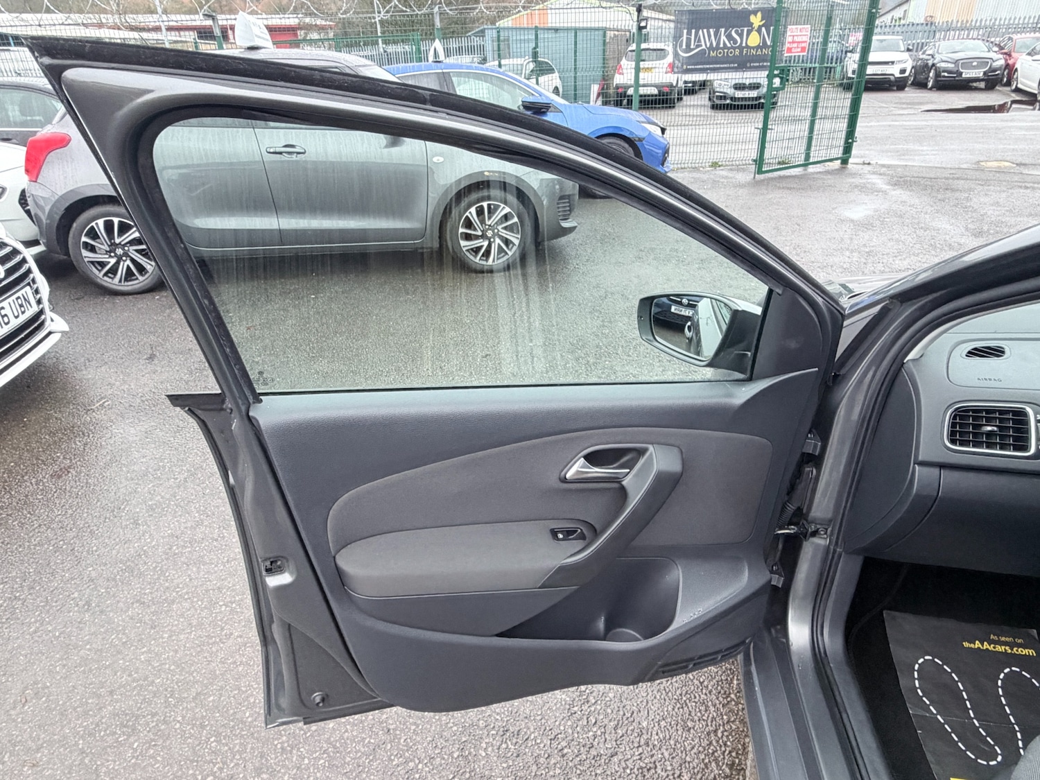 Used Volkswagen Polo 2011 for sale - 77019151: Photo 34