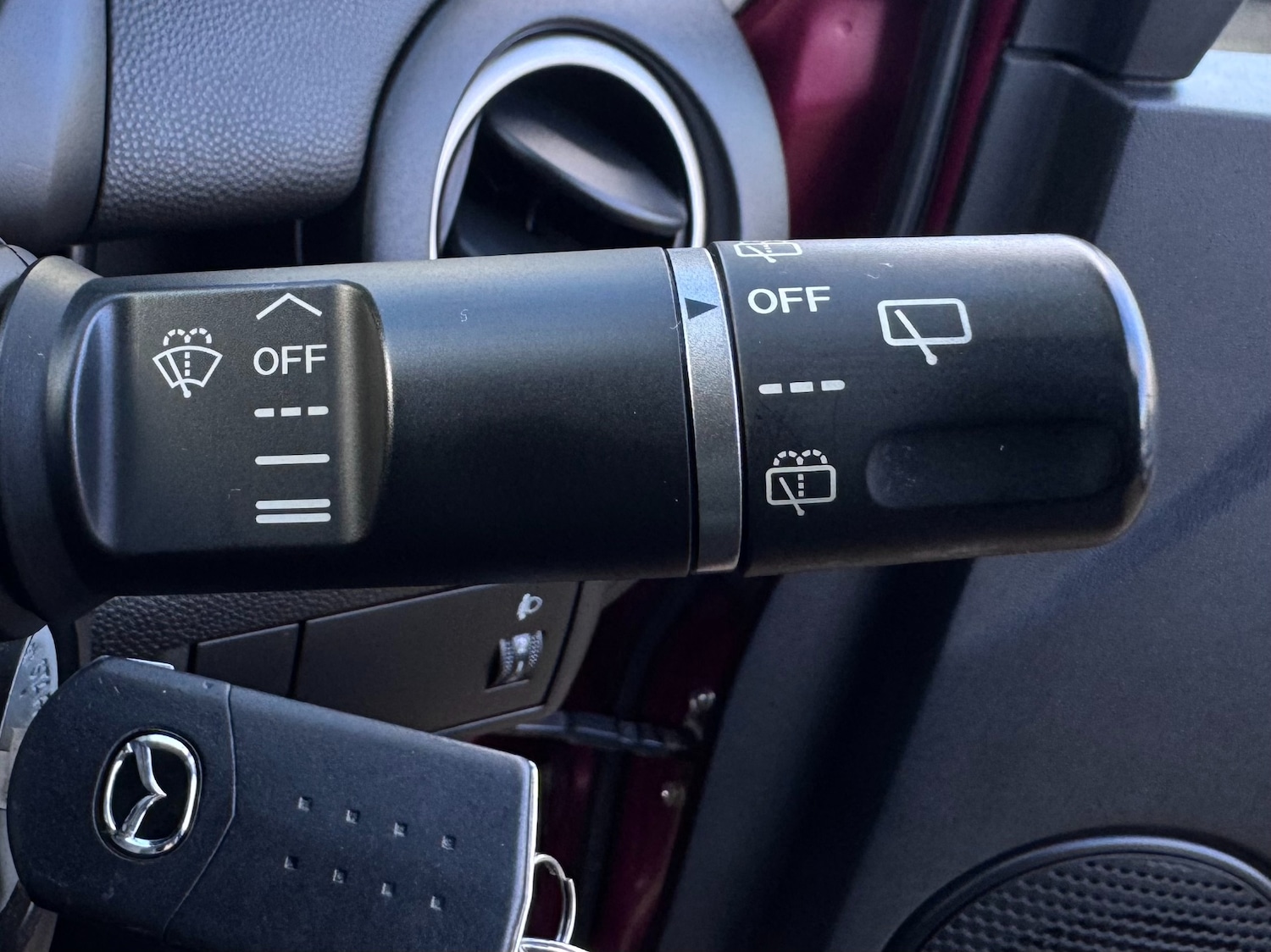 Used Mazda Mazda2 2011 for sale - 76946839: Photo 31