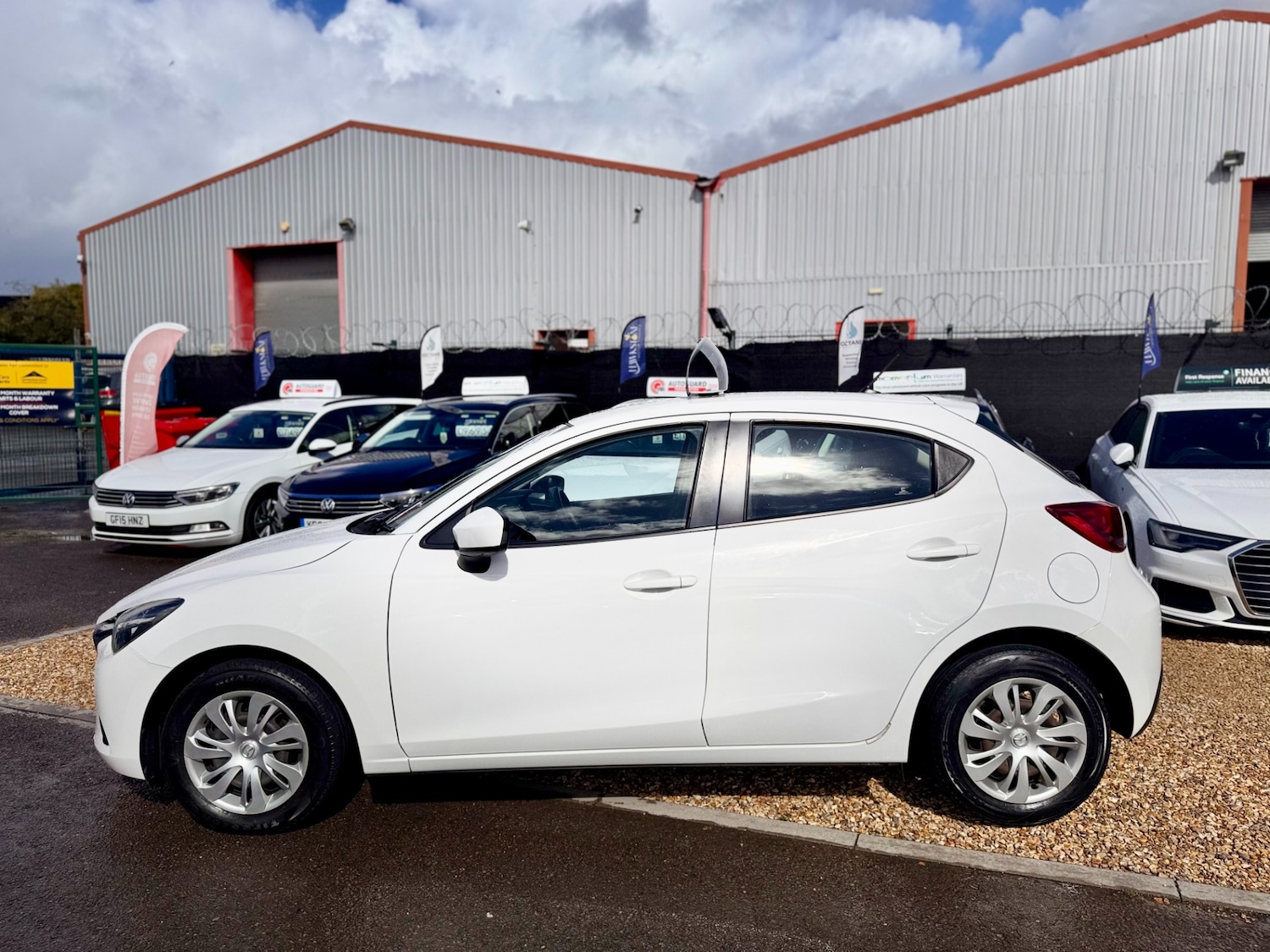 Used Mazda Mazda2 2015 for sale - 76507881: Photo 16