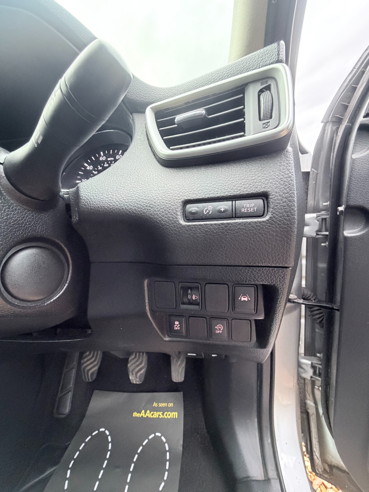 Used Nissan Qashqai 2017 for sale - 78027664: Photo 32