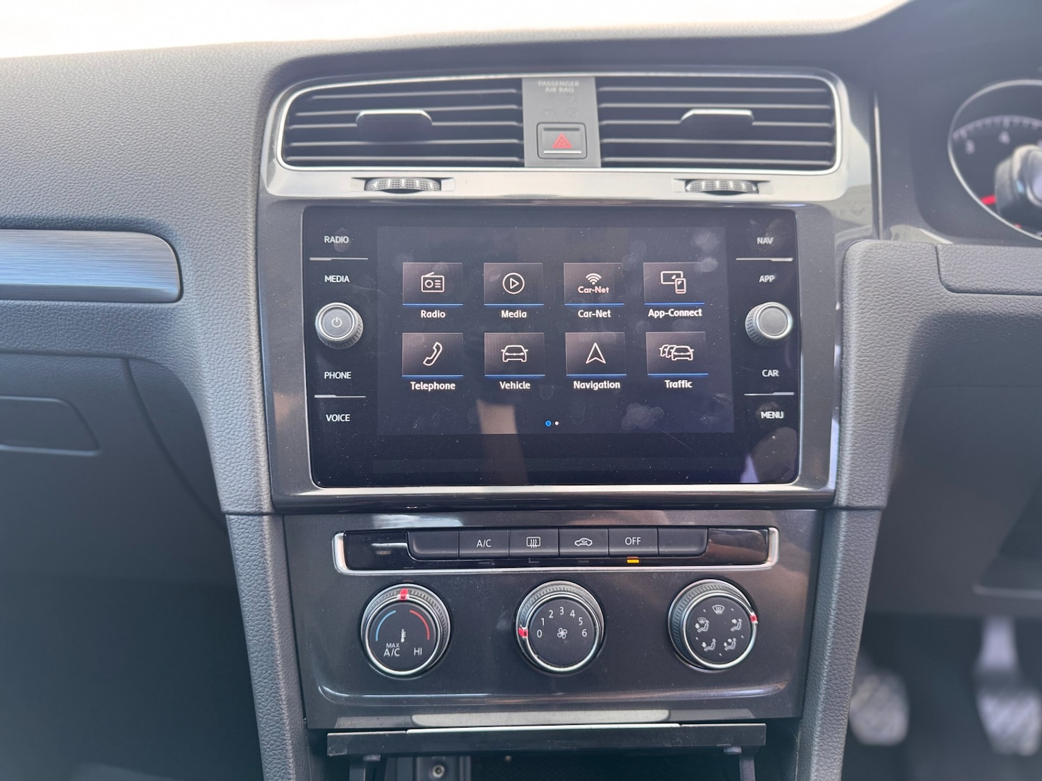 Used Volkswagen Golf 2018 for sale - 78144564: Photo 32