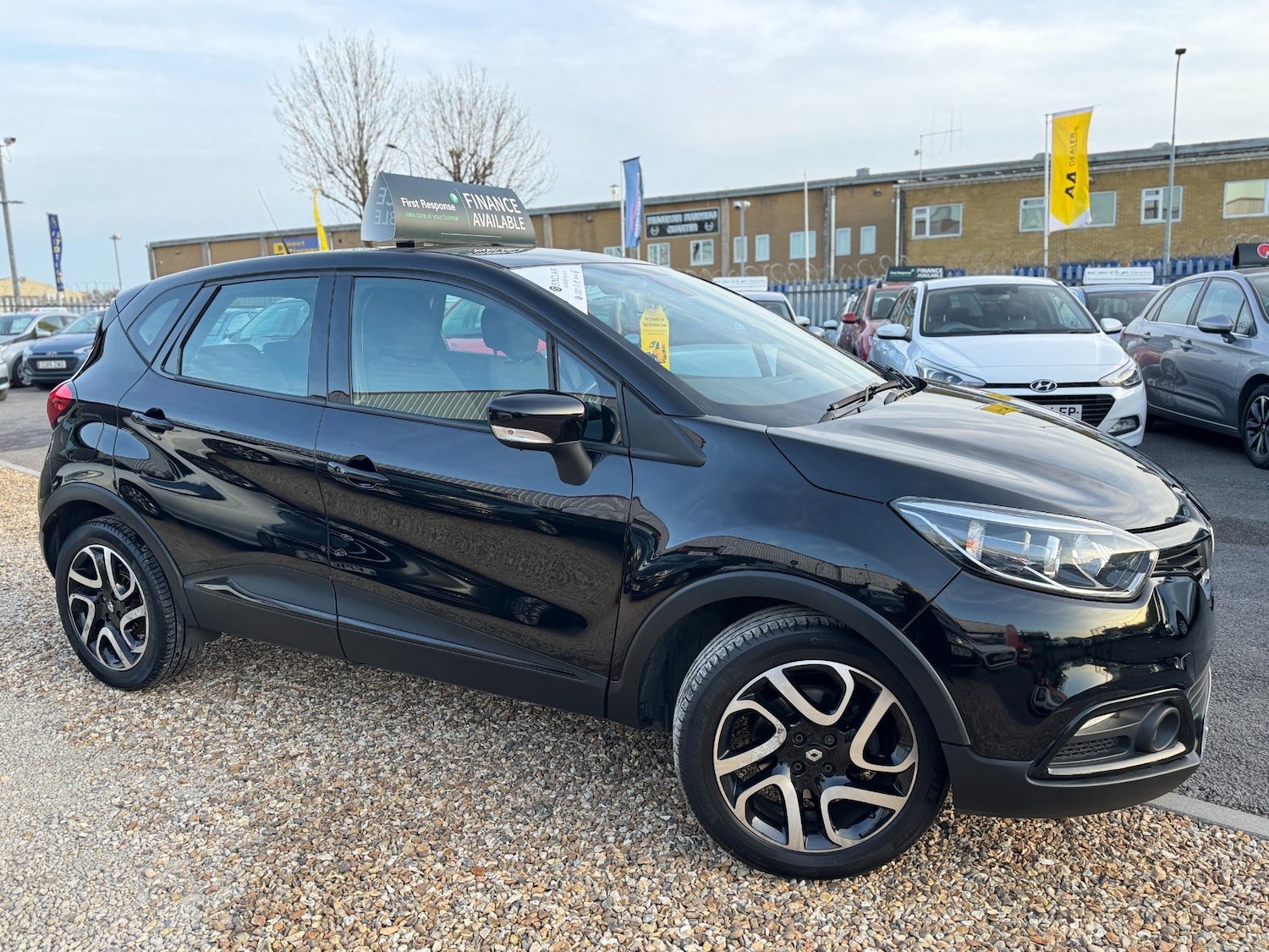 Used Renault Captur 2016 for sale - 76422412: Photo 1