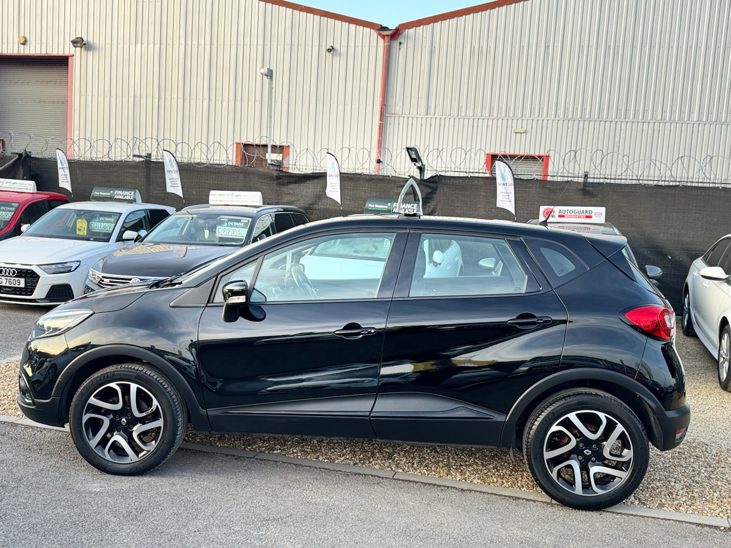 Used Renault Captur 2016 for sale - 76422412: Photo 14