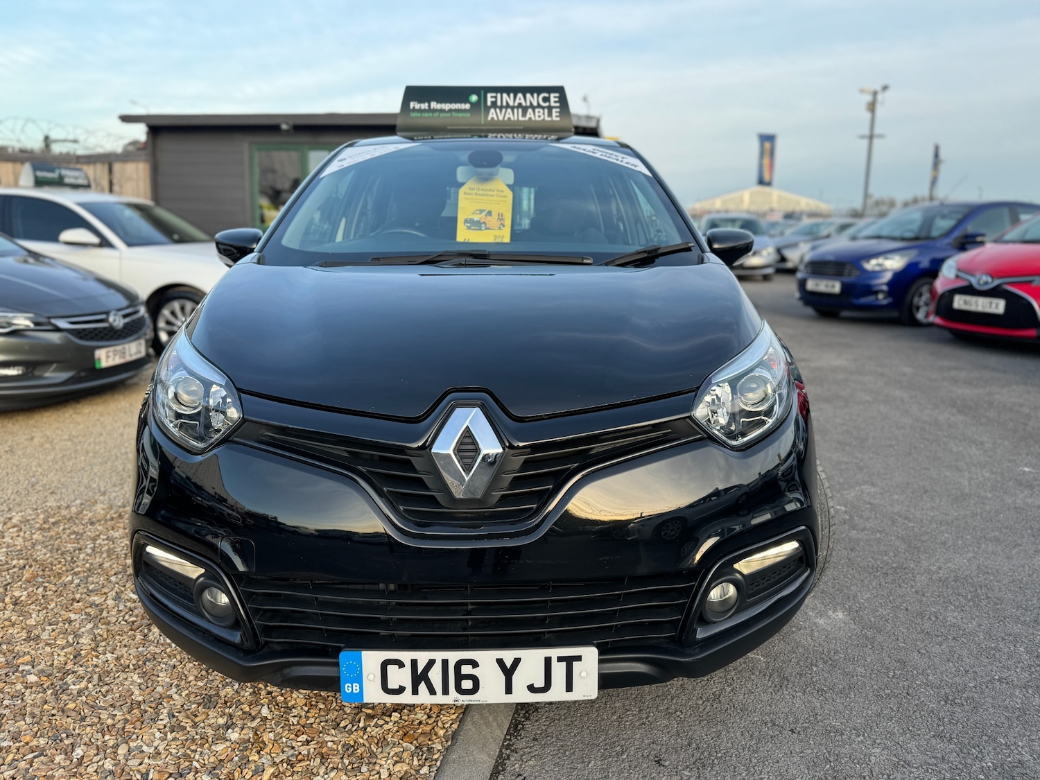 Used Renault Captur 2016 for sale - 76422412: Photo 2