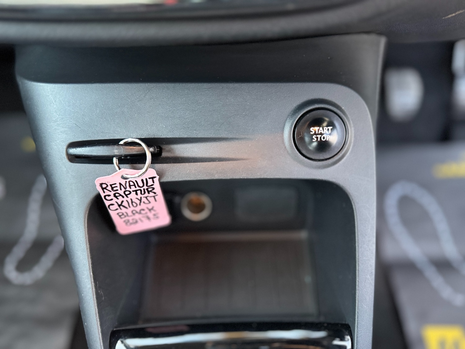 Used Renault Captur 2016 for sale - 76422412: Photo 29