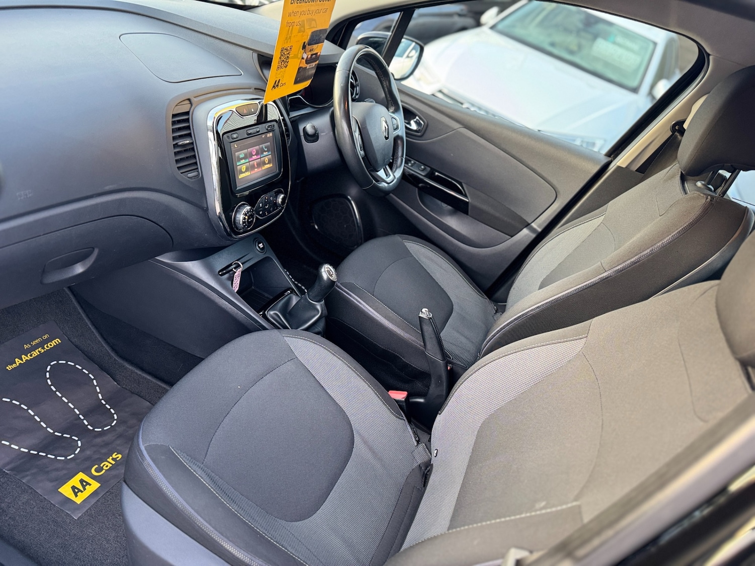 Used Renault Captur 2016 for sale - 76422412: Photo 37