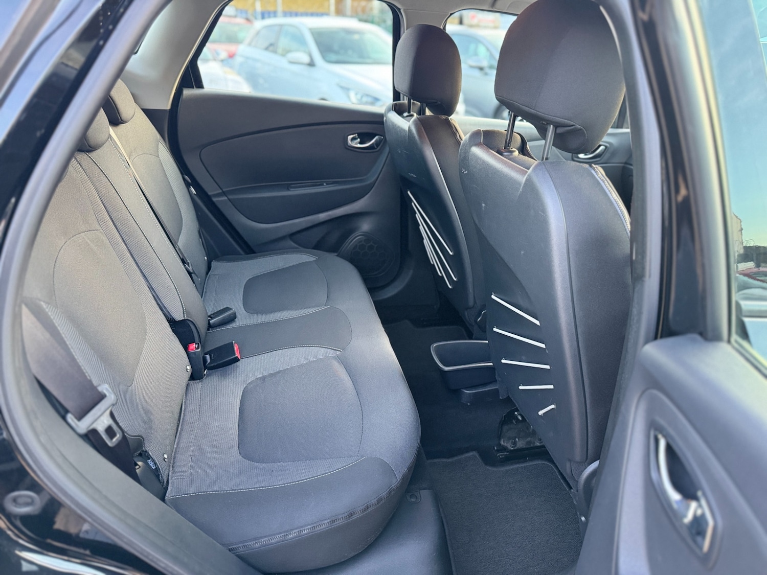 Used Renault Captur 2016 for sale - 76422412: Photo 9