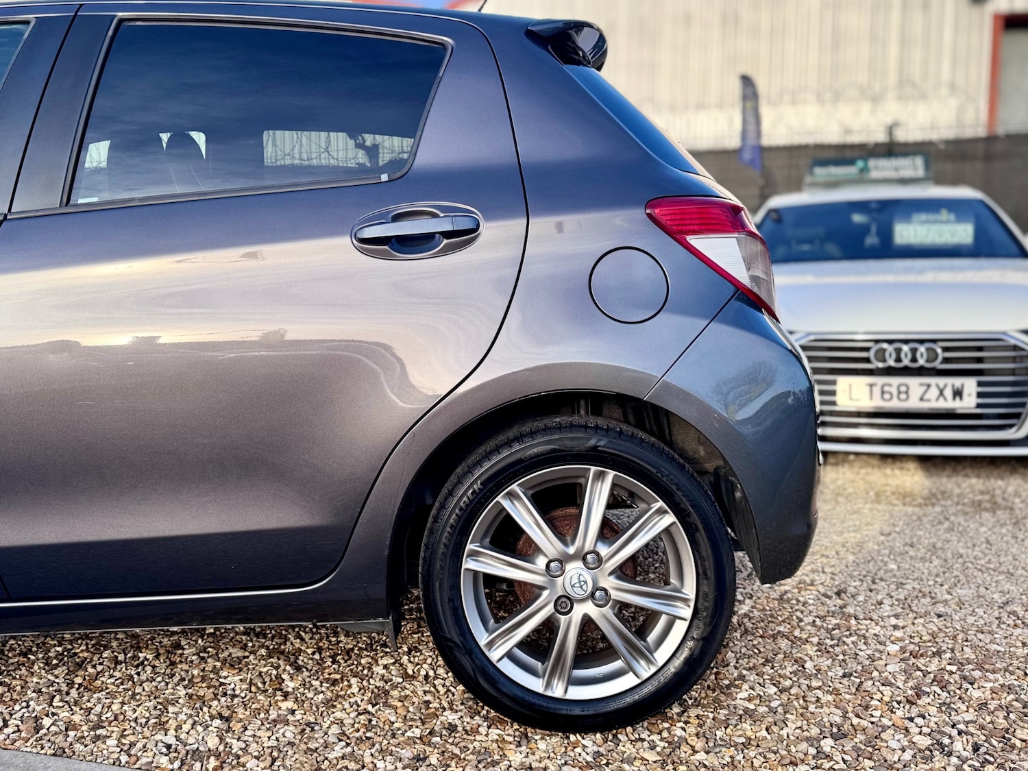 Used Toyota Yaris 2012 for sale - 77167852: Photo 23