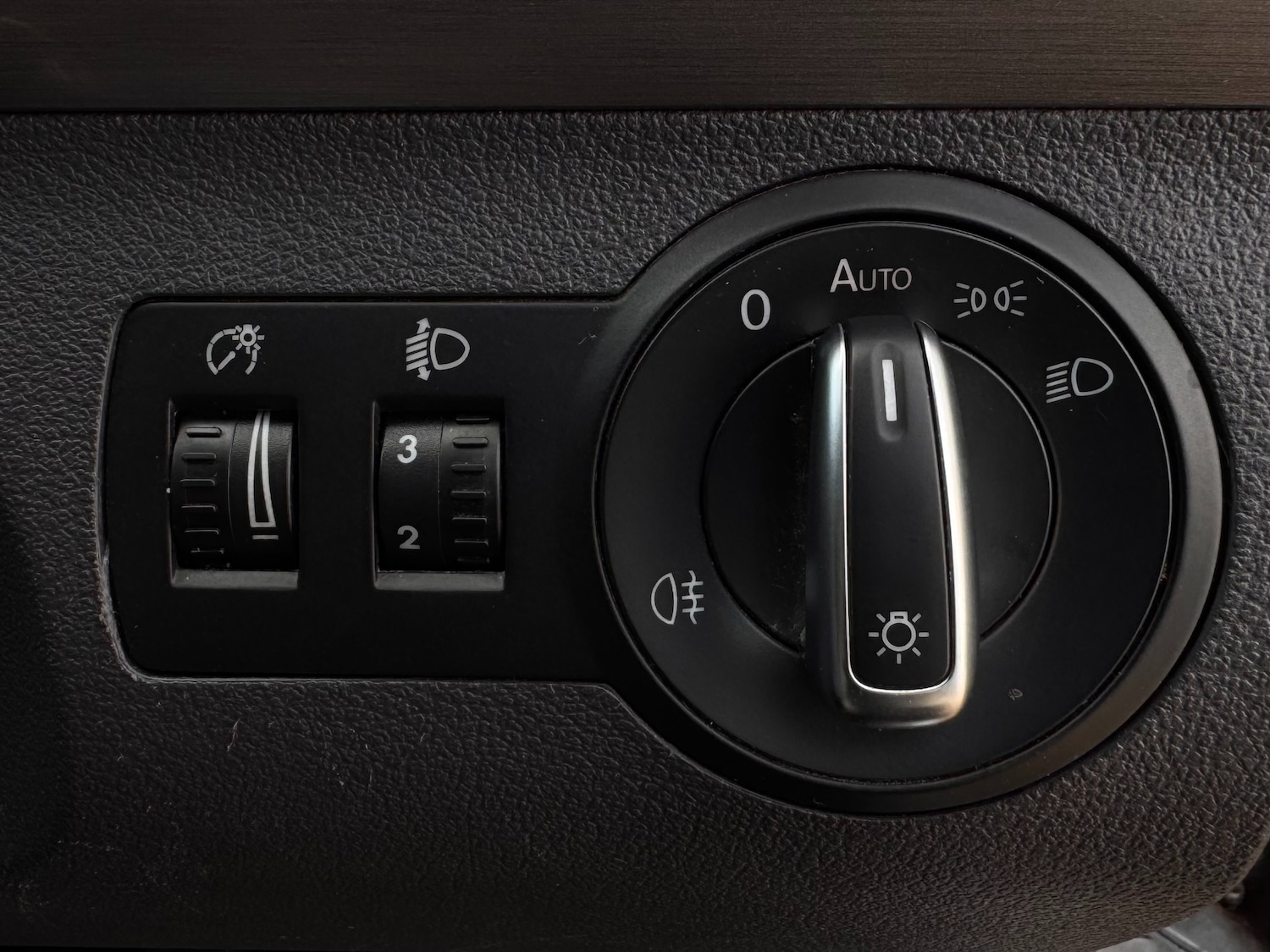 Used Volkswagen Touran 2011 for sale - 76507604: Photo 28