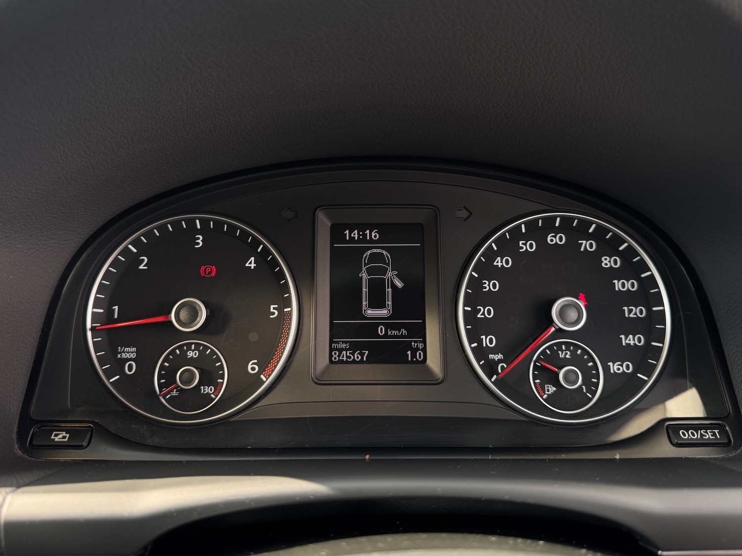 Used Volkswagen Touran 2011 for sale - 76507604: Photo 30