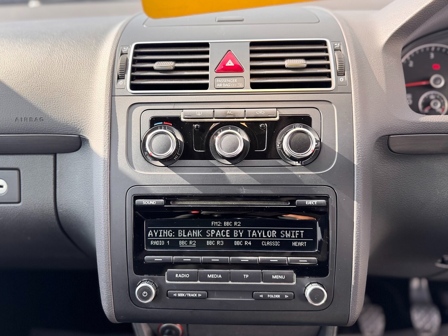 Used Volkswagen Touran 2011 for sale - 76507604: Photo 34