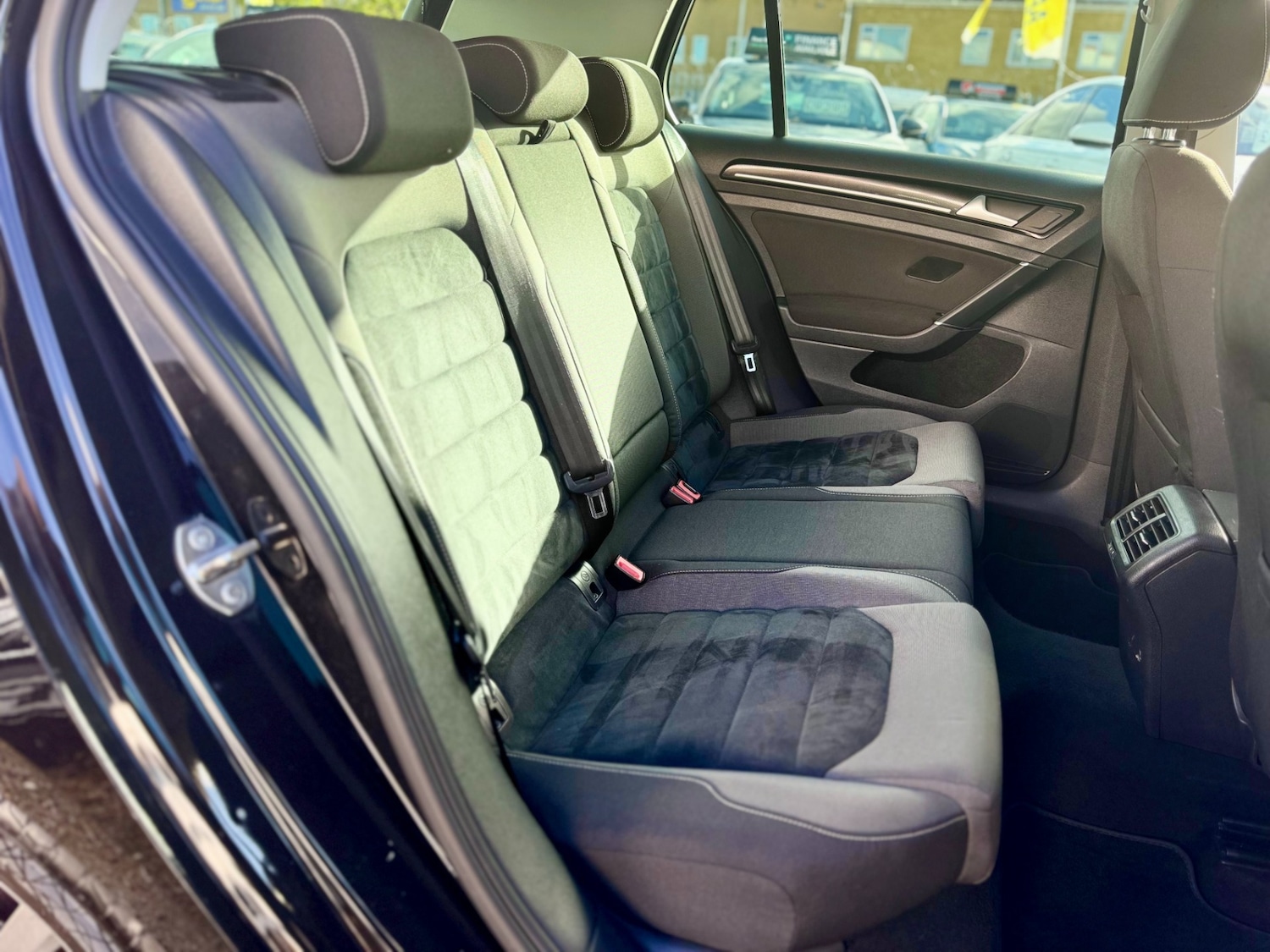 Used Volkswagen Golf 2015 for sale - 76932324: Photo 39