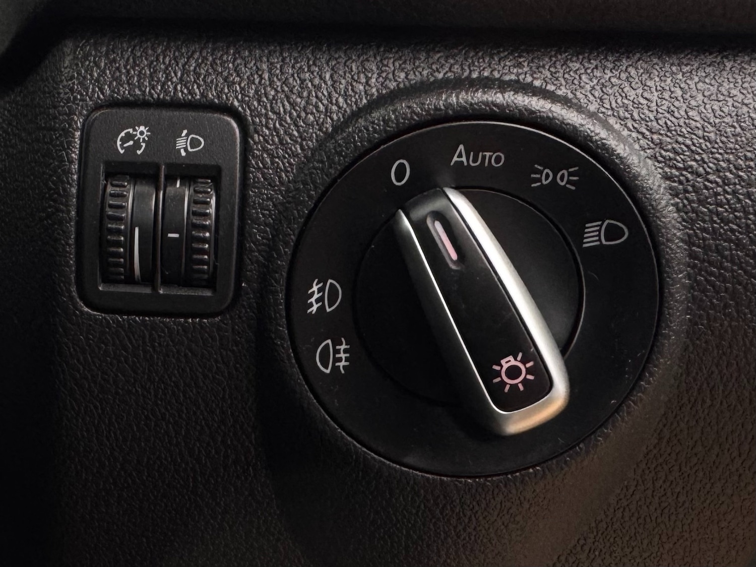 Used Volkswagen Tiguan 2016 for sale - 77019488: Photo 27