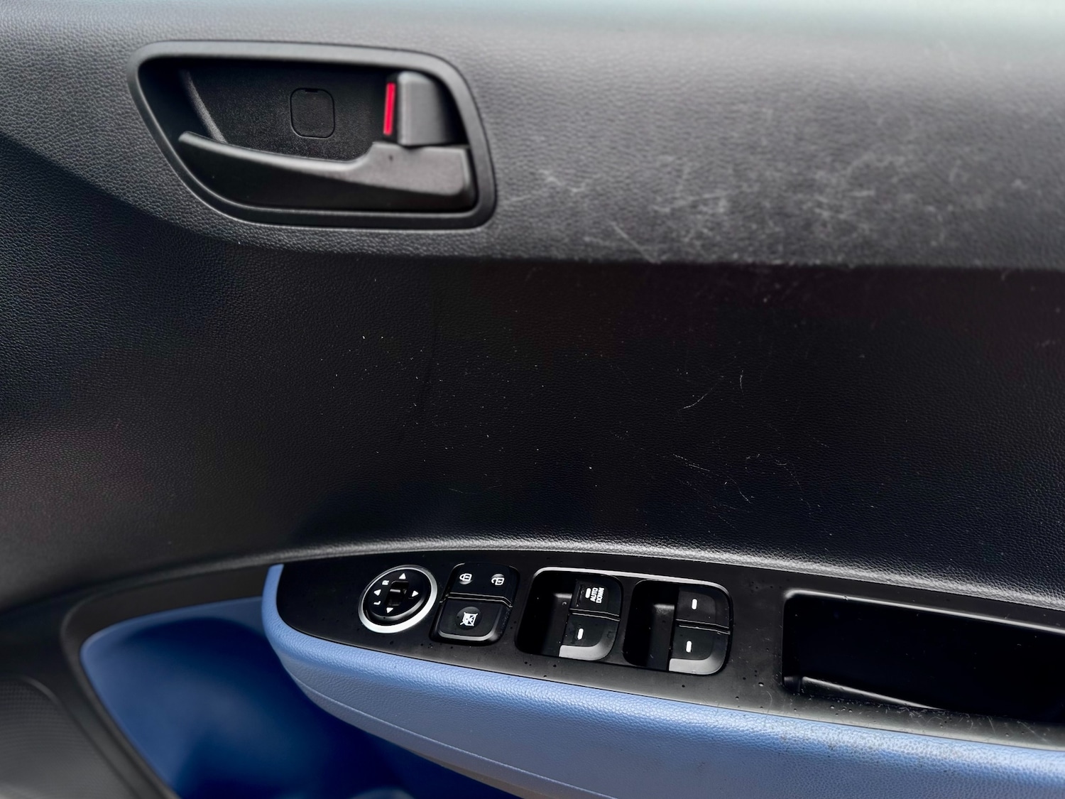 Used Hyundai i10 2015 for sale - 76854729: Photo 26