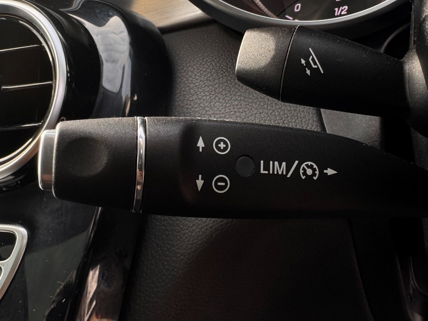 Used Mercedes-Benz C Class 2015 for sale - 77461650: Photo 36