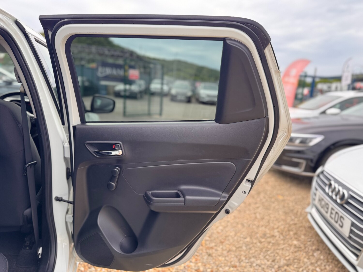 Used Suzuki Swift 2021 for sale - 77689624: Photo 38