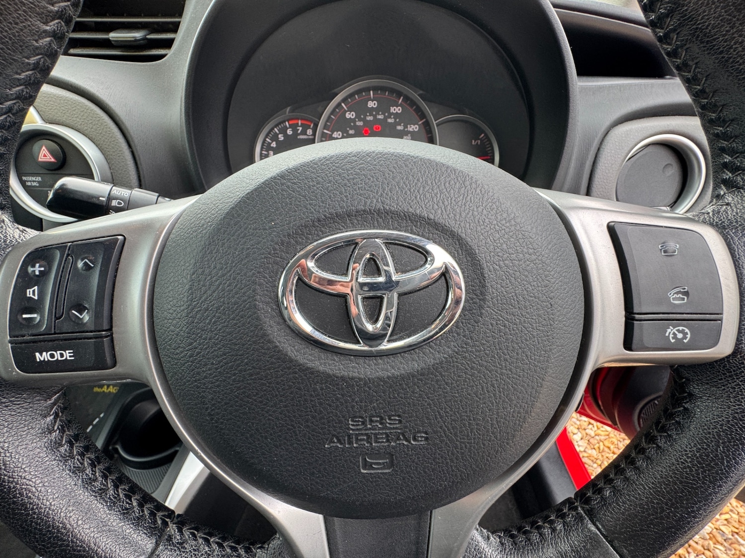 Used Toyota Yaris 2014 for sale - 76859157: Photo 31