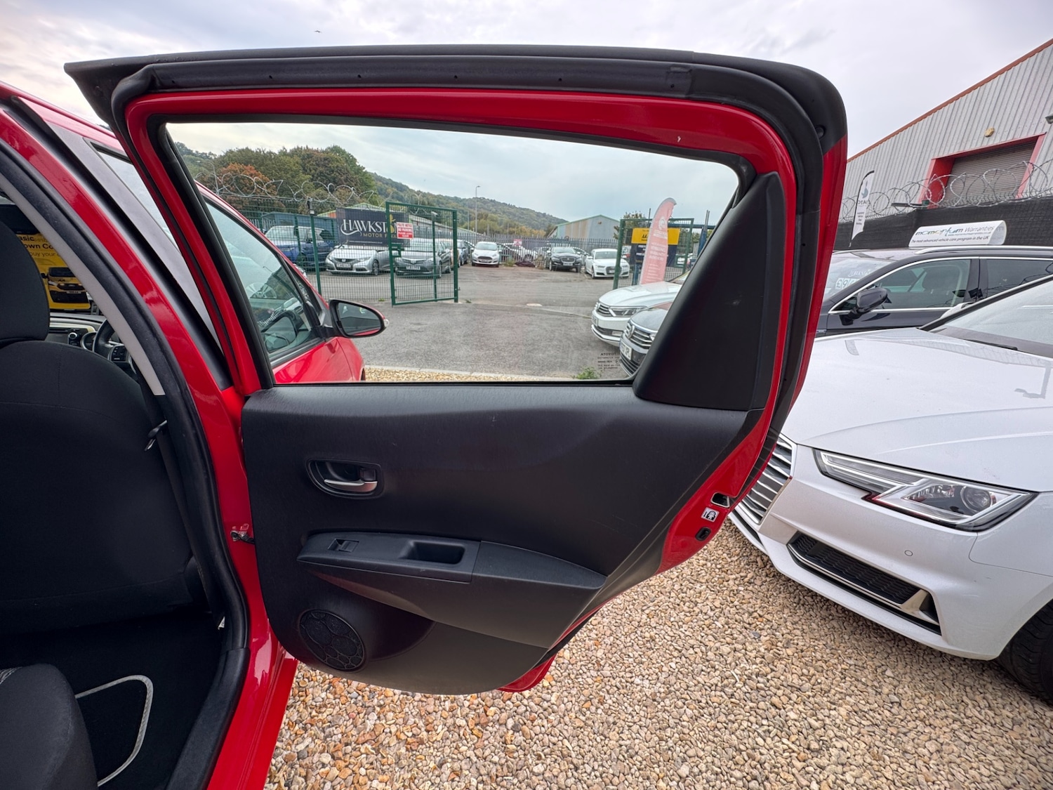 Used Toyota Yaris 2014 for sale - 76859157: Photo 35