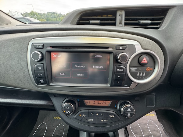 Used Toyota Yaris 2014 for sale - 76302180: Photo 32