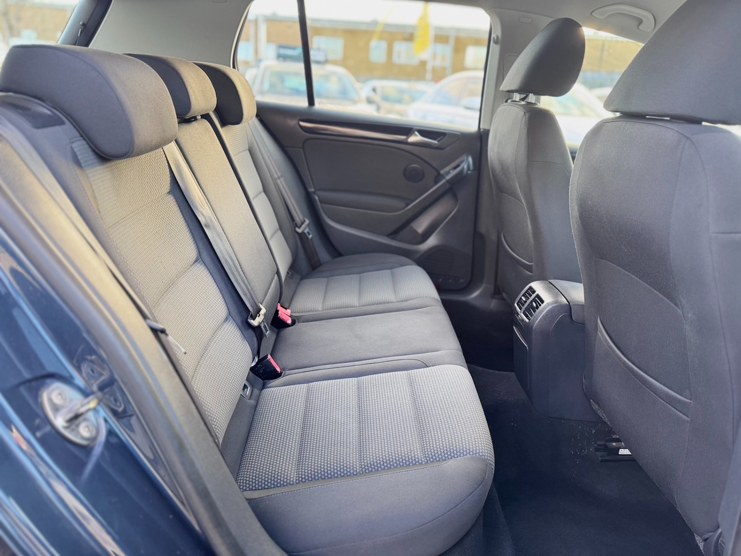 Used Volkswagen Golf 2012 for sale - 76947623: Photo 12