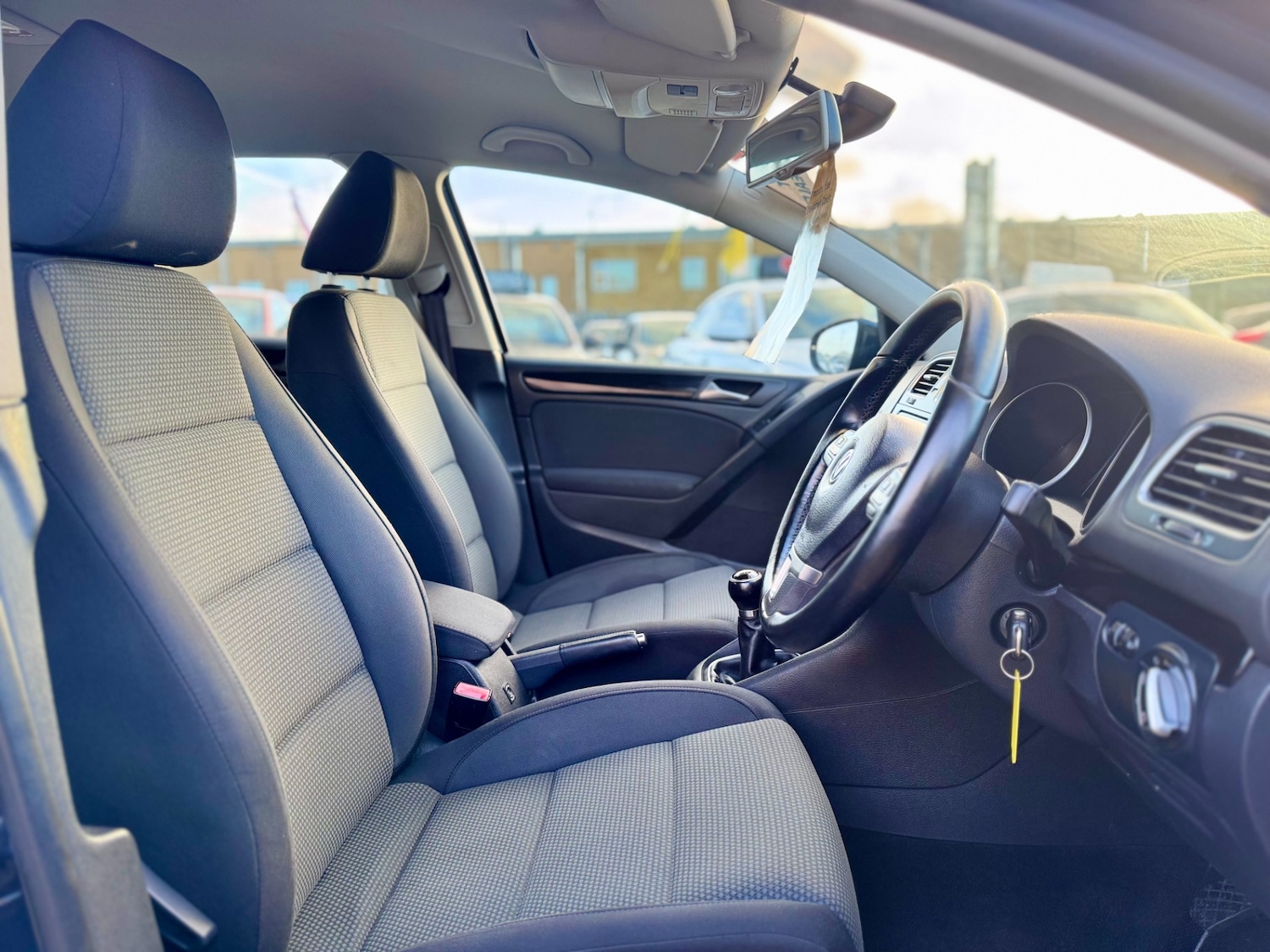 Used Volkswagen Golf 2012 for sale - 76947623: Photo 9