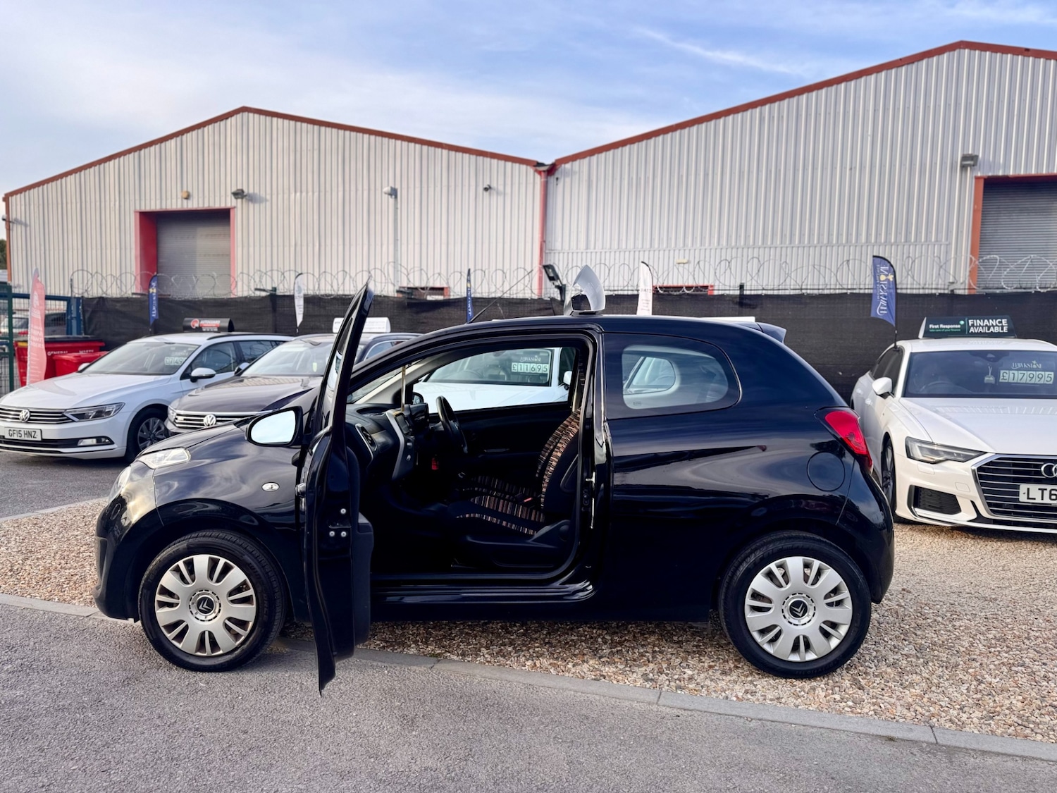 Used Citroen C1 2014 for sale - 76364175: Photo 33