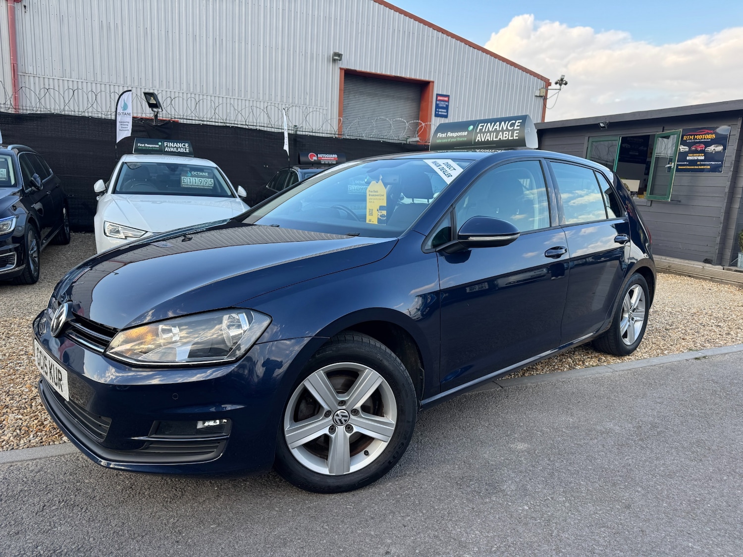 Used Volkswagen Golf 2015 for sale - 76426196: Photo 3