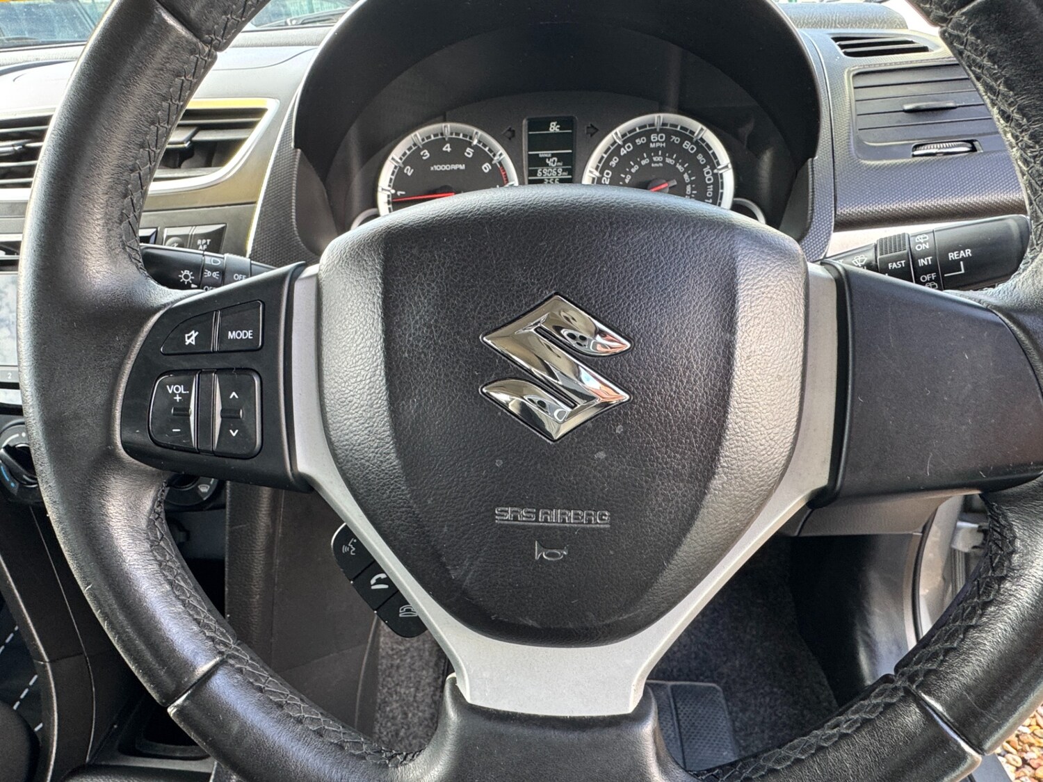 Used Suzuki Swift 2015 for sale - 77803128: Photo 30