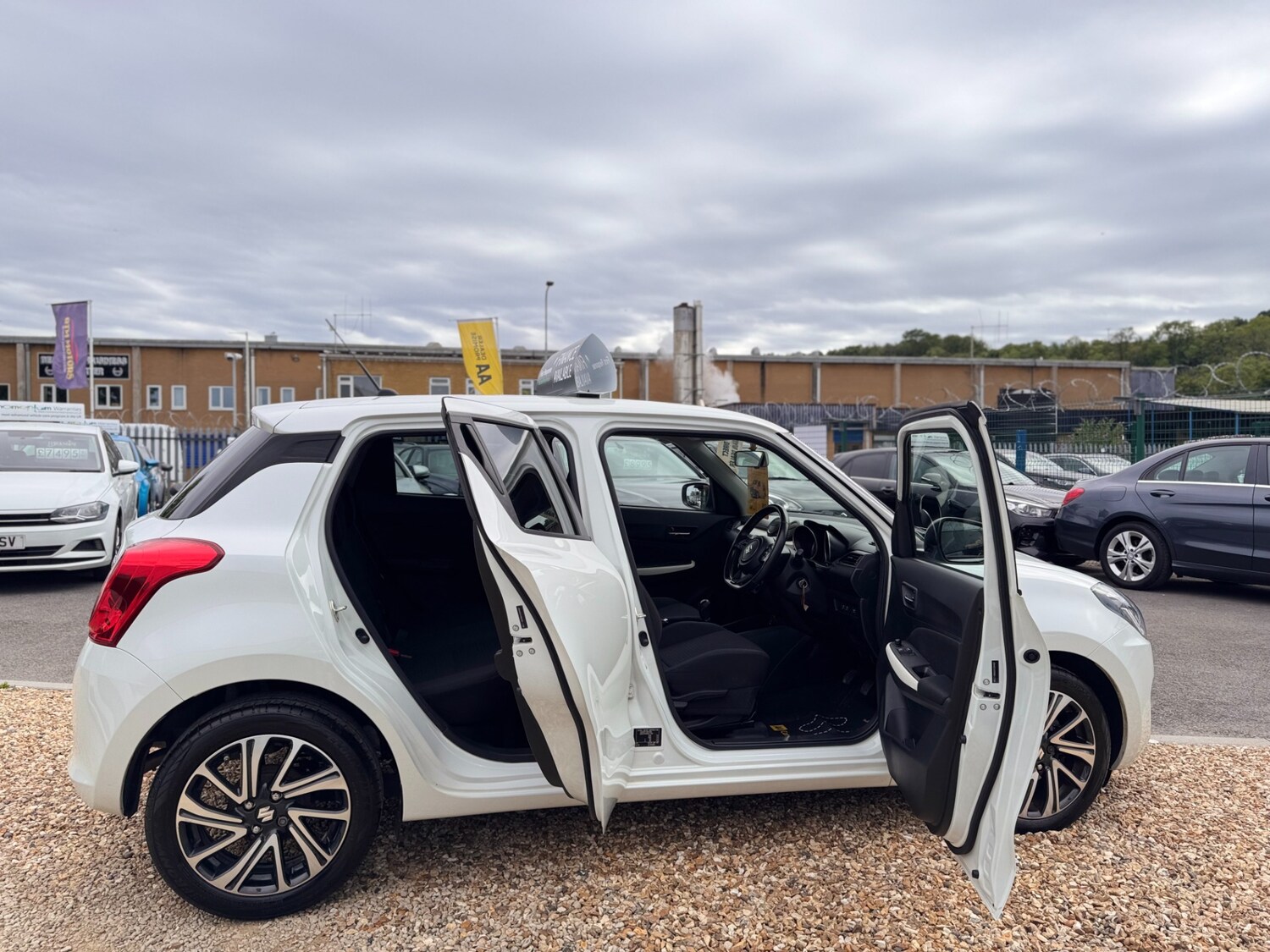 Used Suzuki Swift 2021 for sale - 76106271: Photo 45