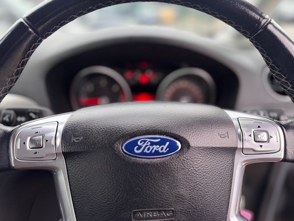 Used Ford Galaxy 2013 for sale - 76319897: Photo 31