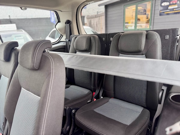 Used Ford Galaxy 2013 for sale - 76319897: Photo 43