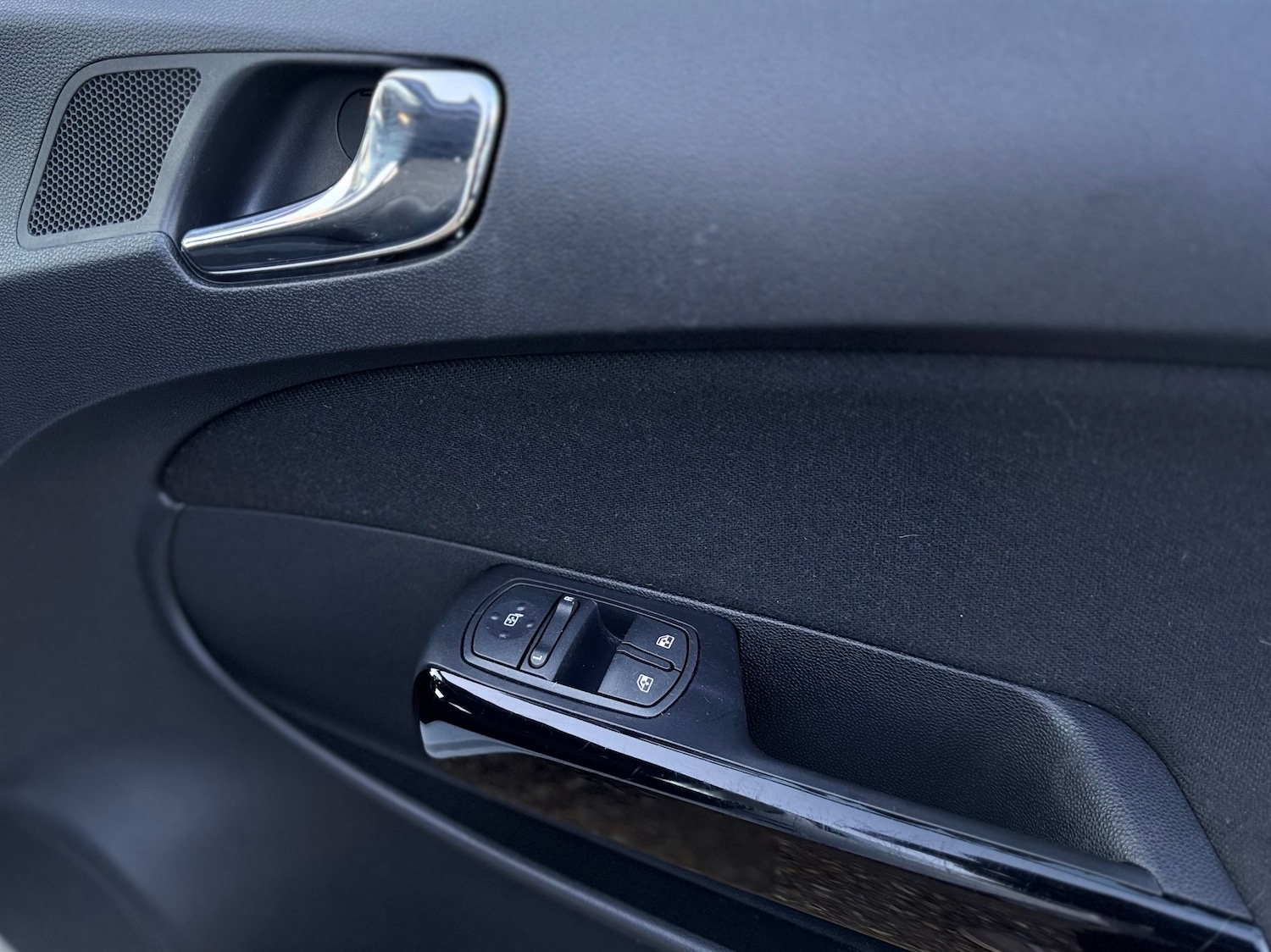 Used Vauxhall Corsa 2013 for sale - 76858943: Photo 26