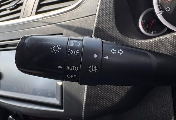 Used Suzuki Swift 2015 for sale - 76234948: Photo 32