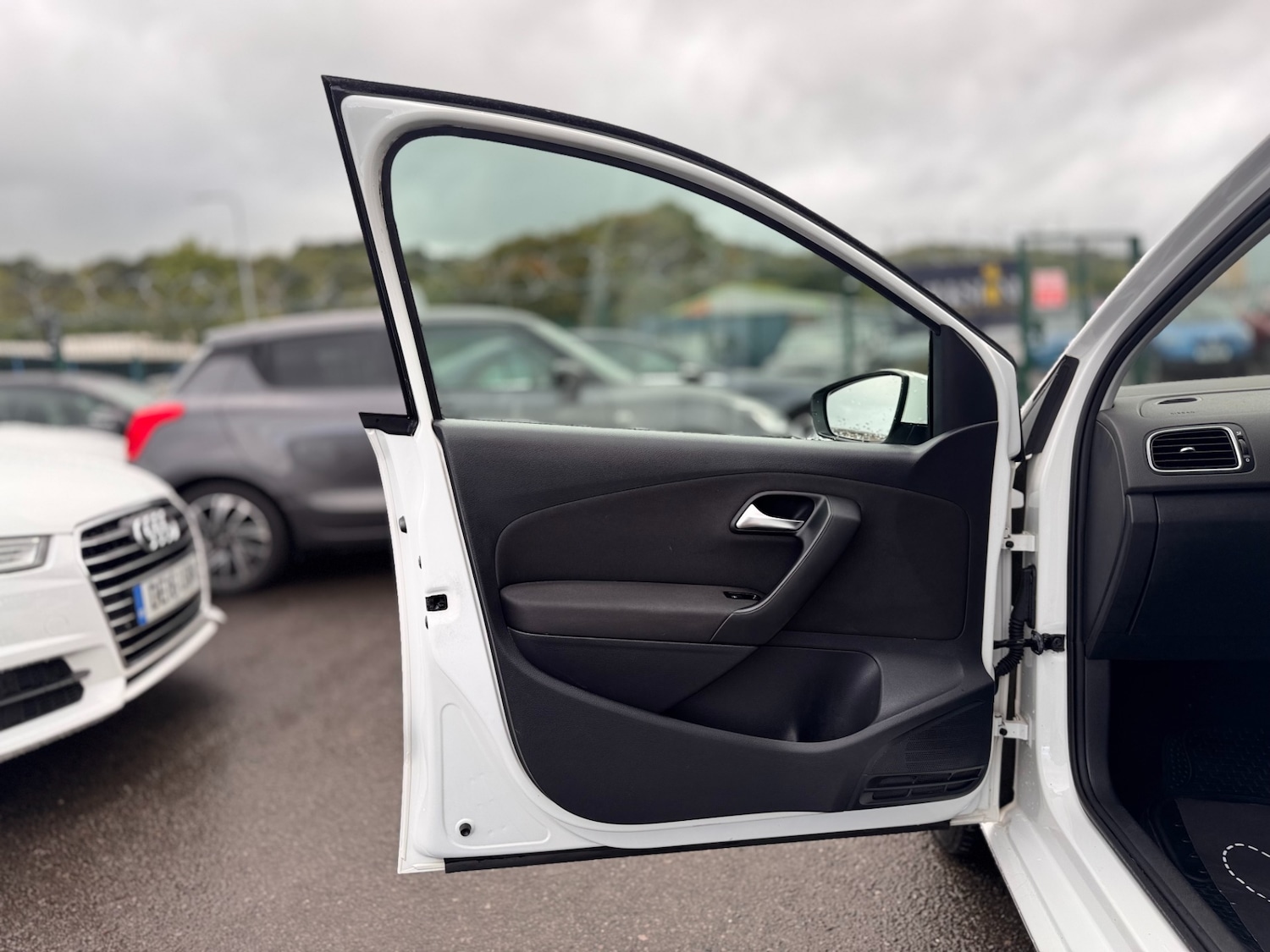 Used Volkswagen Polo 2012 for sale - 76507303: Photo 37