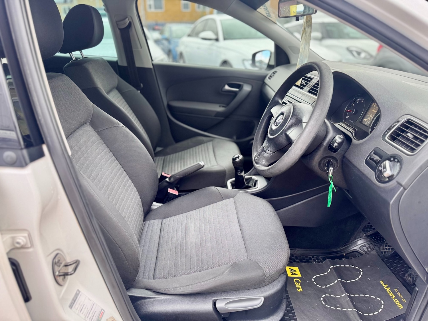 Used Volkswagen Polo 2012 for sale - 76507303: Photo 9