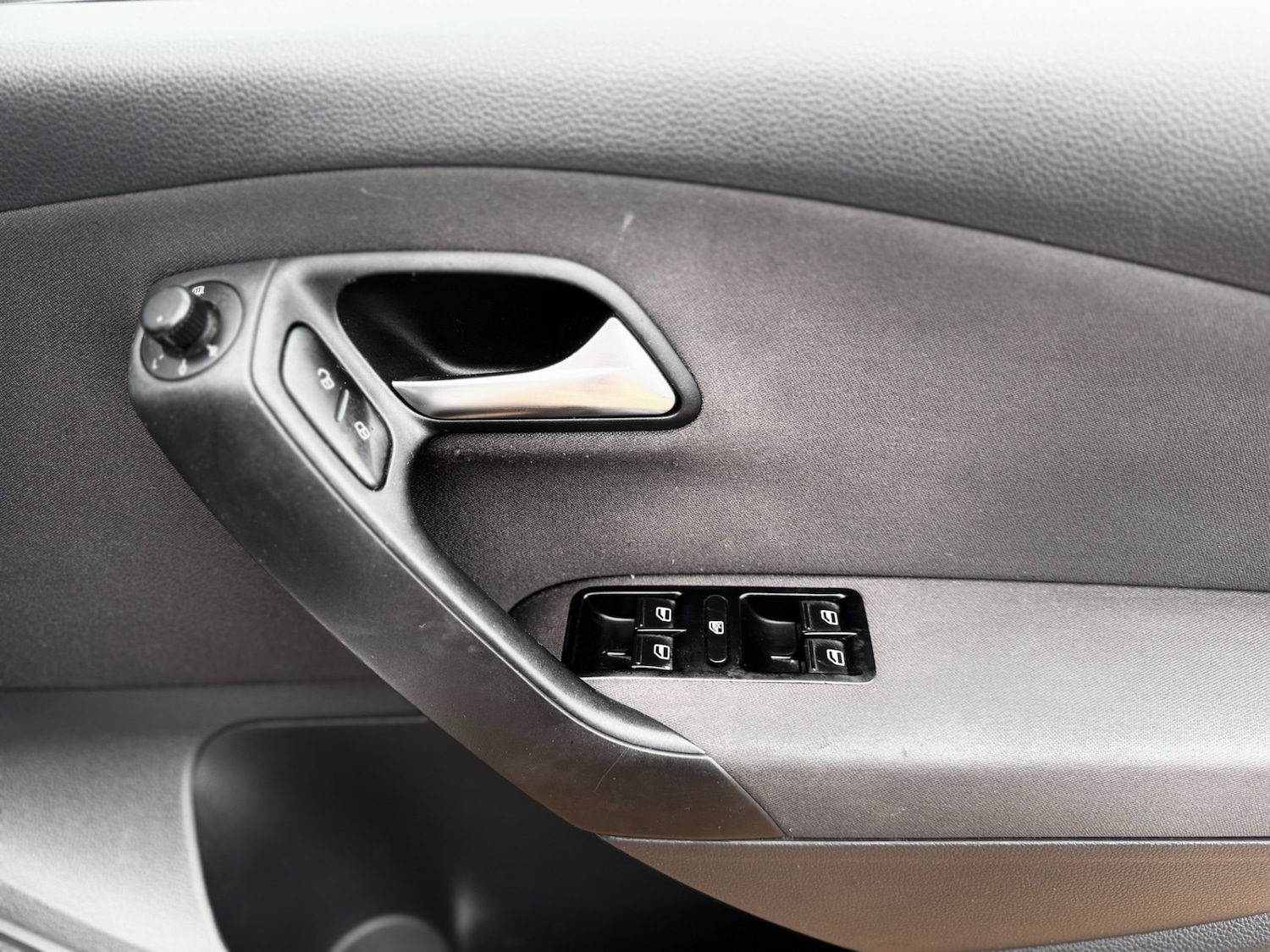 Used Volkswagen Polo 2012 for sale - 76945698: Photo 25