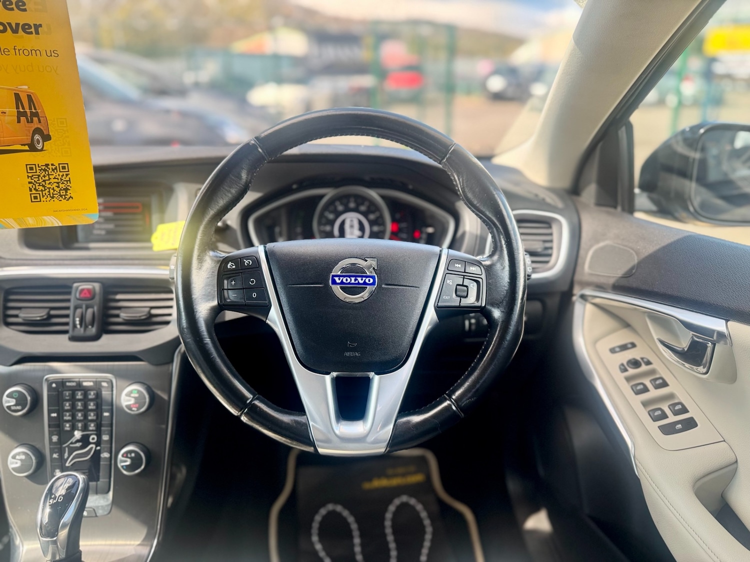 Used Volvo V40 2014 for sale - 78178353: Photo 11