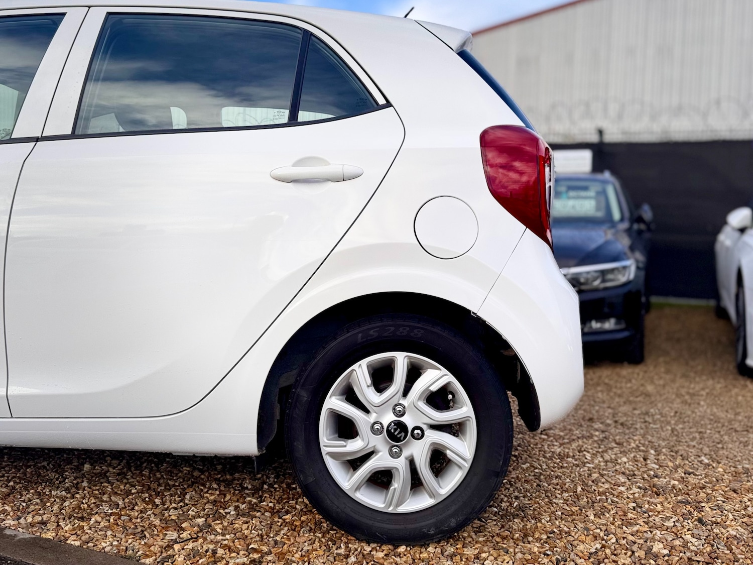 Used Kia Picanto 2017 for sale - 76738357: Photo 23