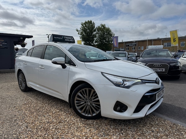 Used Toyota Avensis 2015 for sale - 76236433: Photo 1