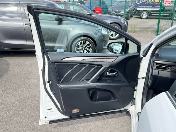 Used Toyota Avensis 2015 for sale - 76236433: Photo 28