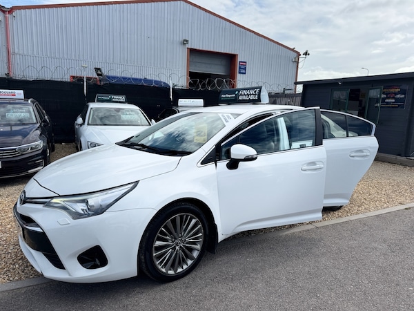 Used Toyota Avensis 2015 for sale - 76236433: Photo 30