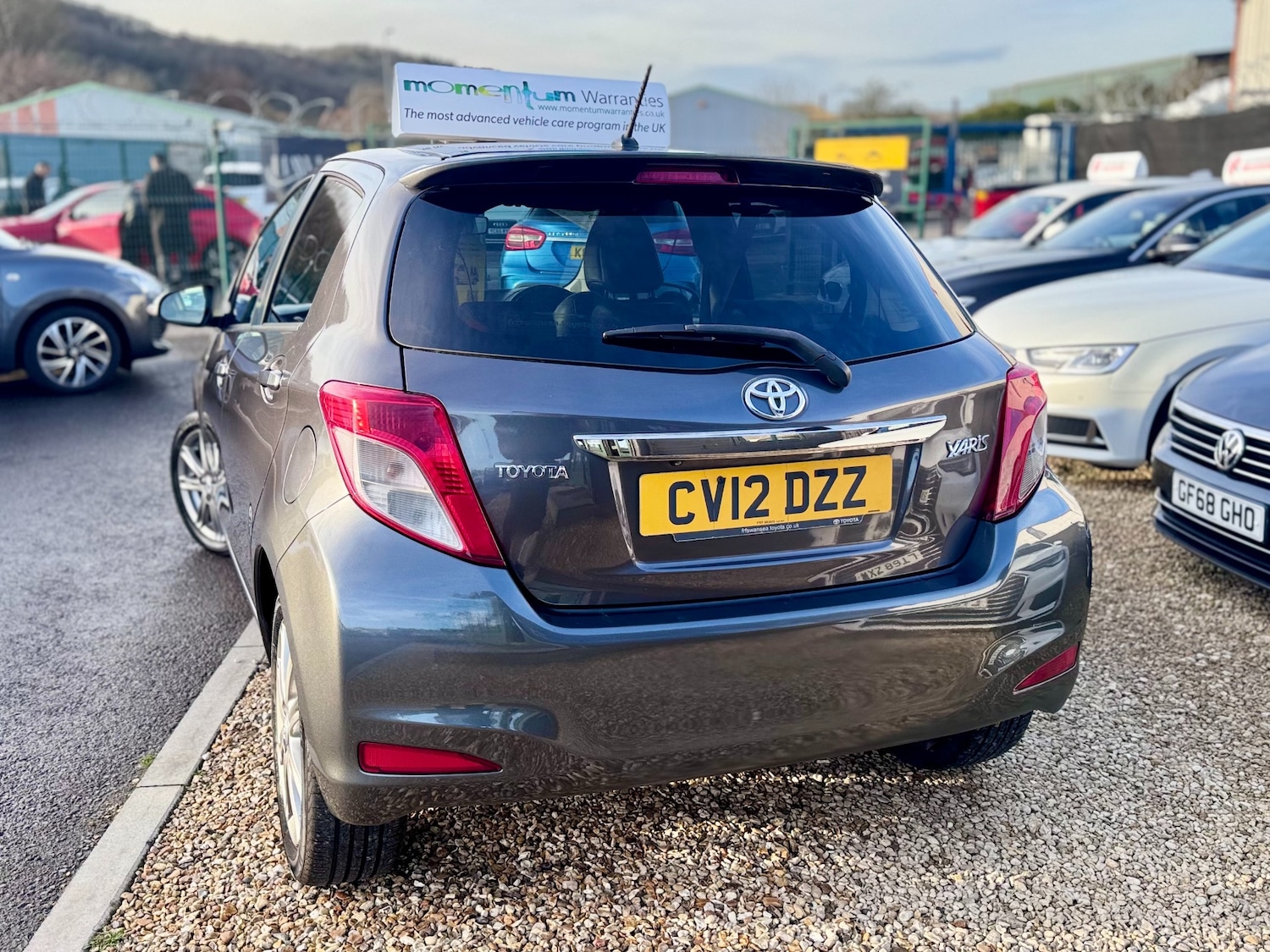 Used Toyota Yaris 2012 for sale - 77103372: Photo 8