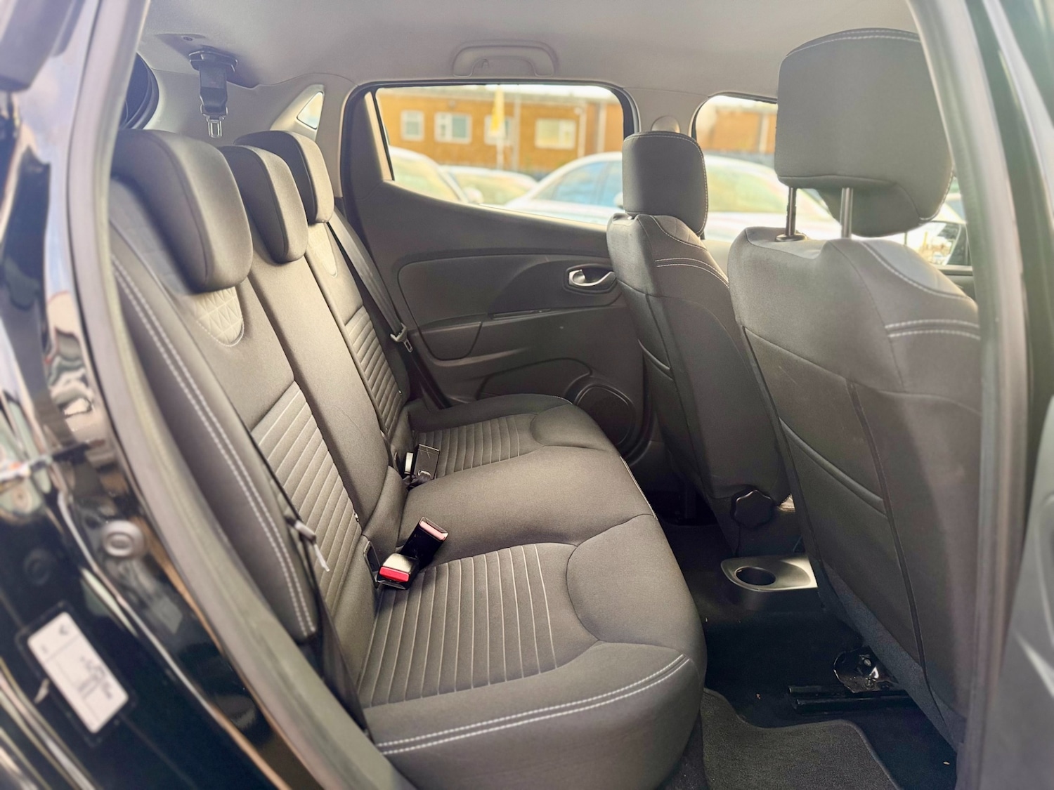 Used Renault Clio 2015 for sale - 76192697: Photo 12