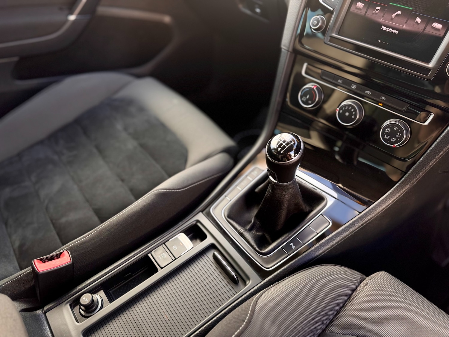 Used Volkswagen Golf 2015 for sale - 76737996: Photo 36