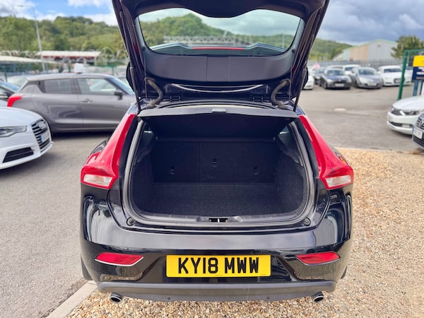 Used Volvo V40 2018 for sale - 76193491: Photo 20